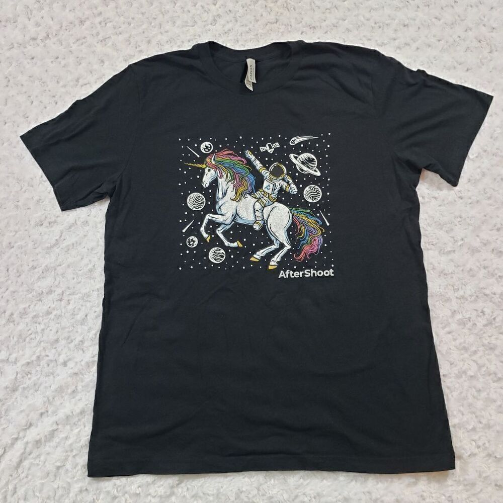 Womens XL Astronaut unicorn graphic shirt outer space multicolor planets univers